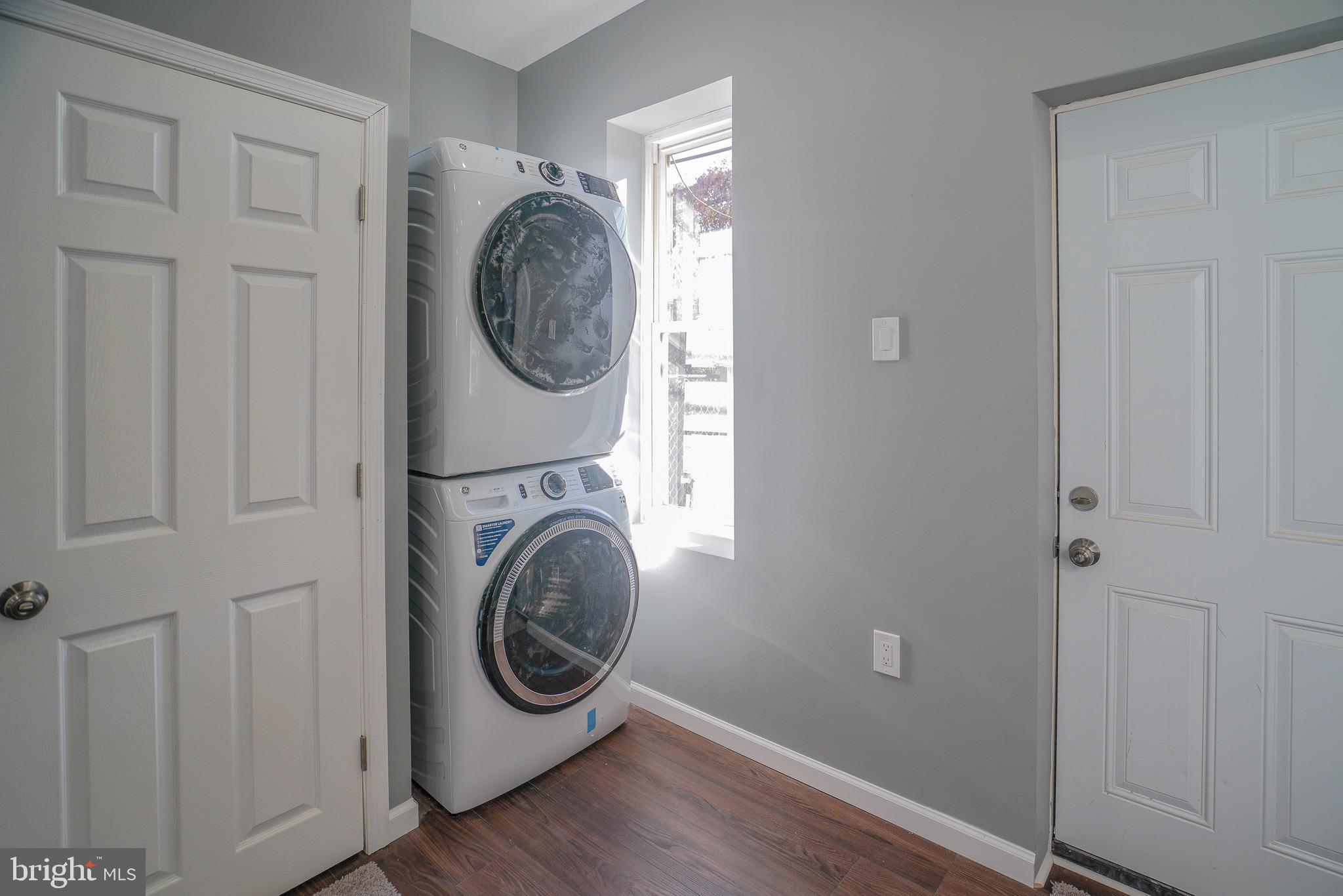 OXFORD CIRCLE - Residential