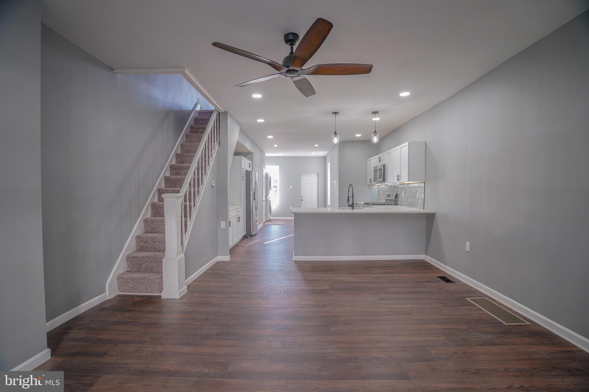 OXFORD CIRCLE - Residential