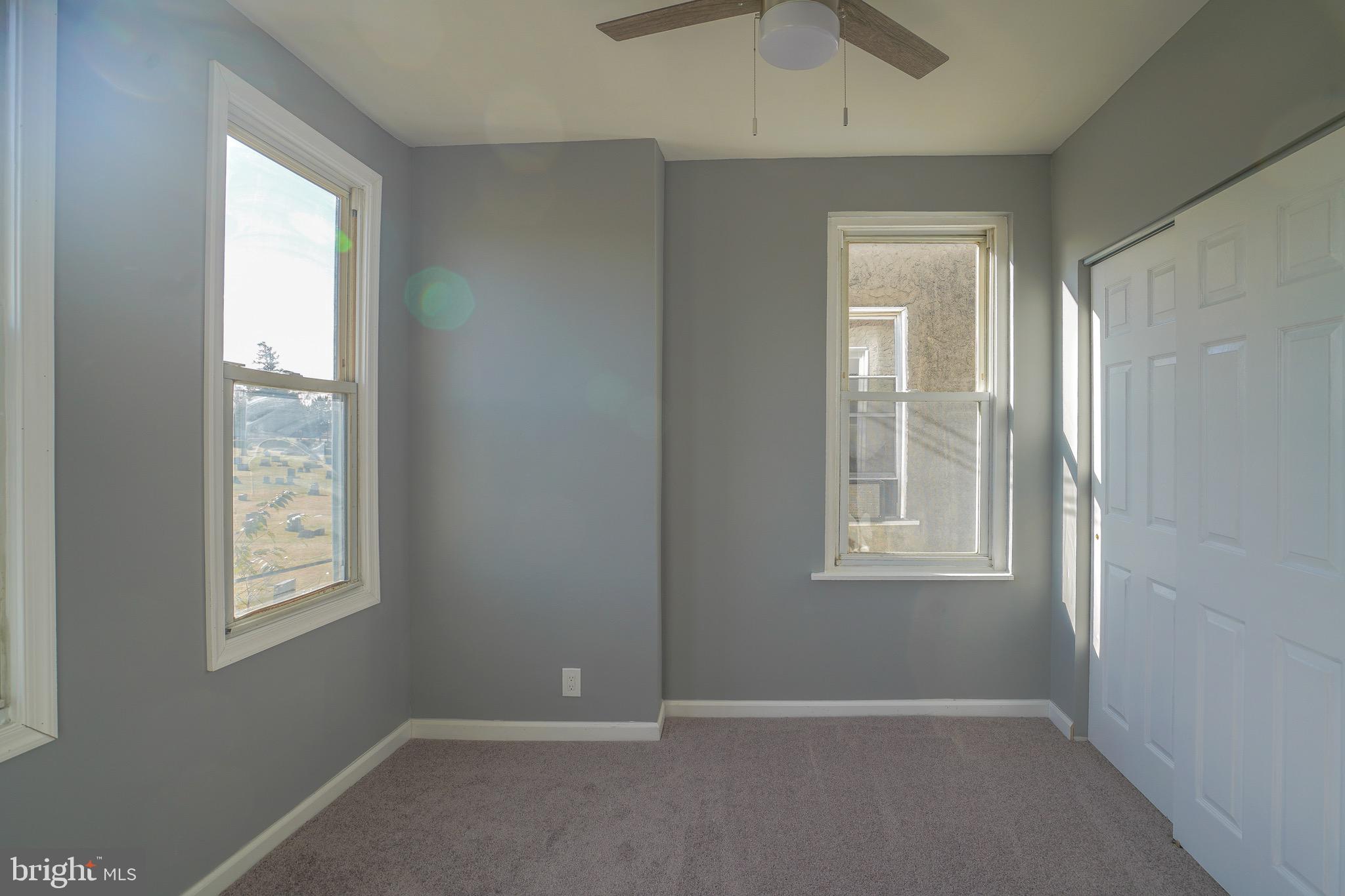 OXFORD CIRCLE - Residential