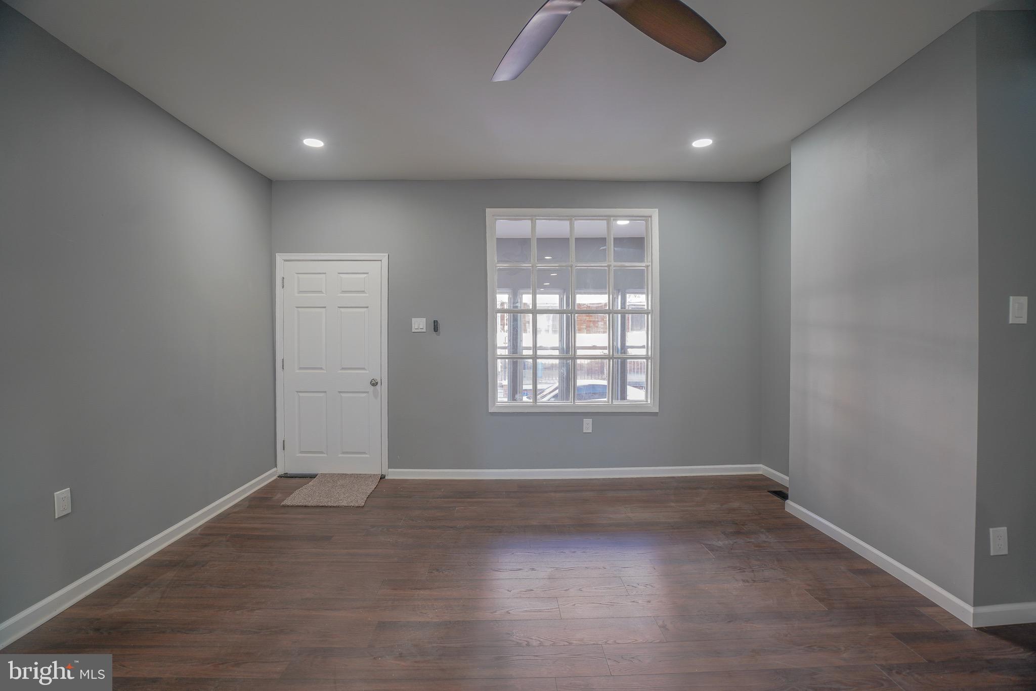 OXFORD CIRCLE - Residential