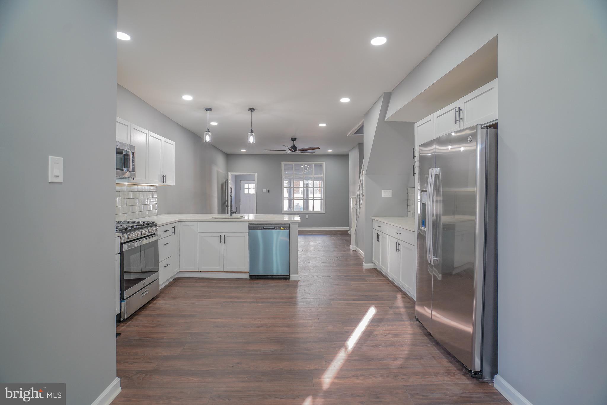 OXFORD CIRCLE - Residential