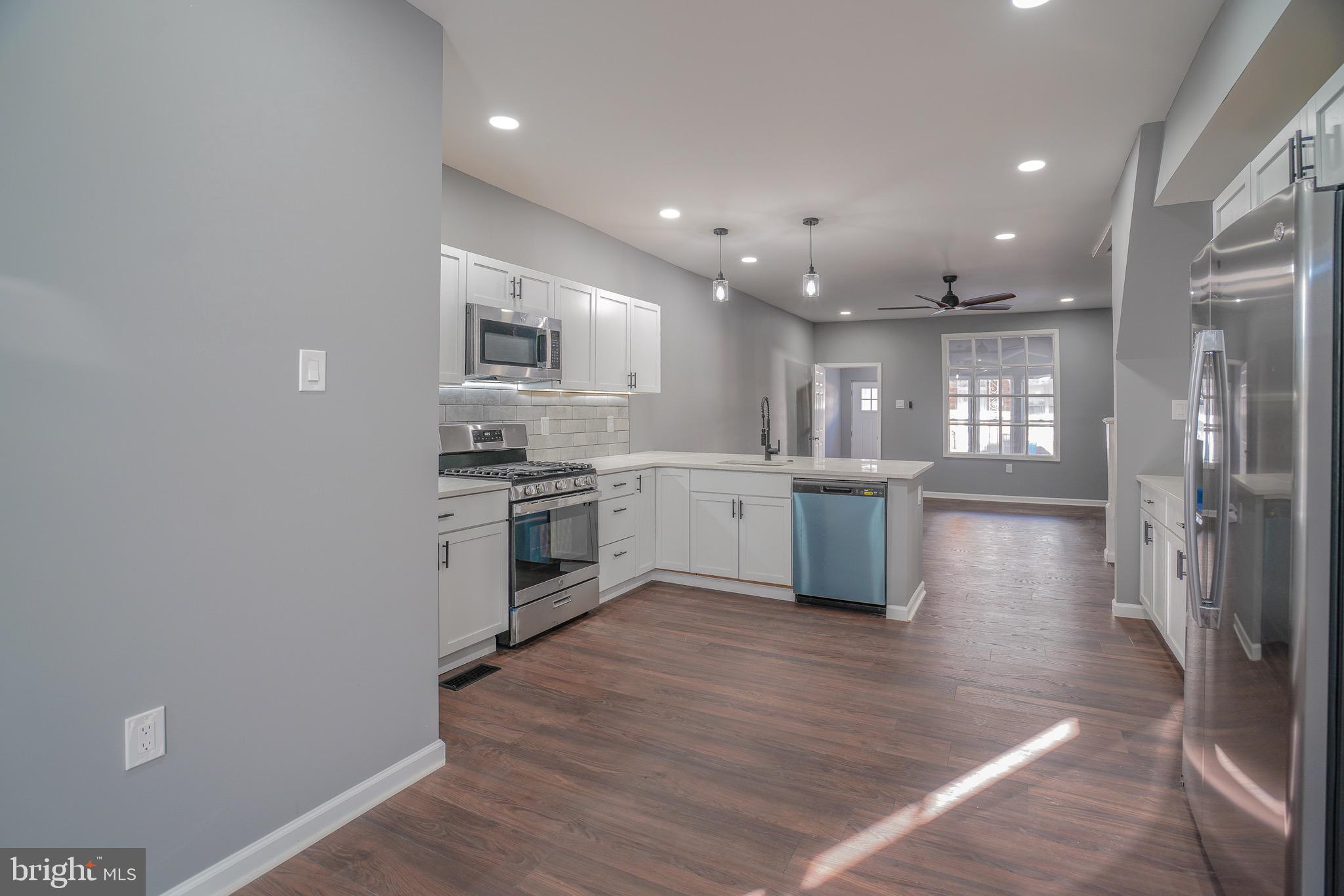 OXFORD CIRCLE - Residential