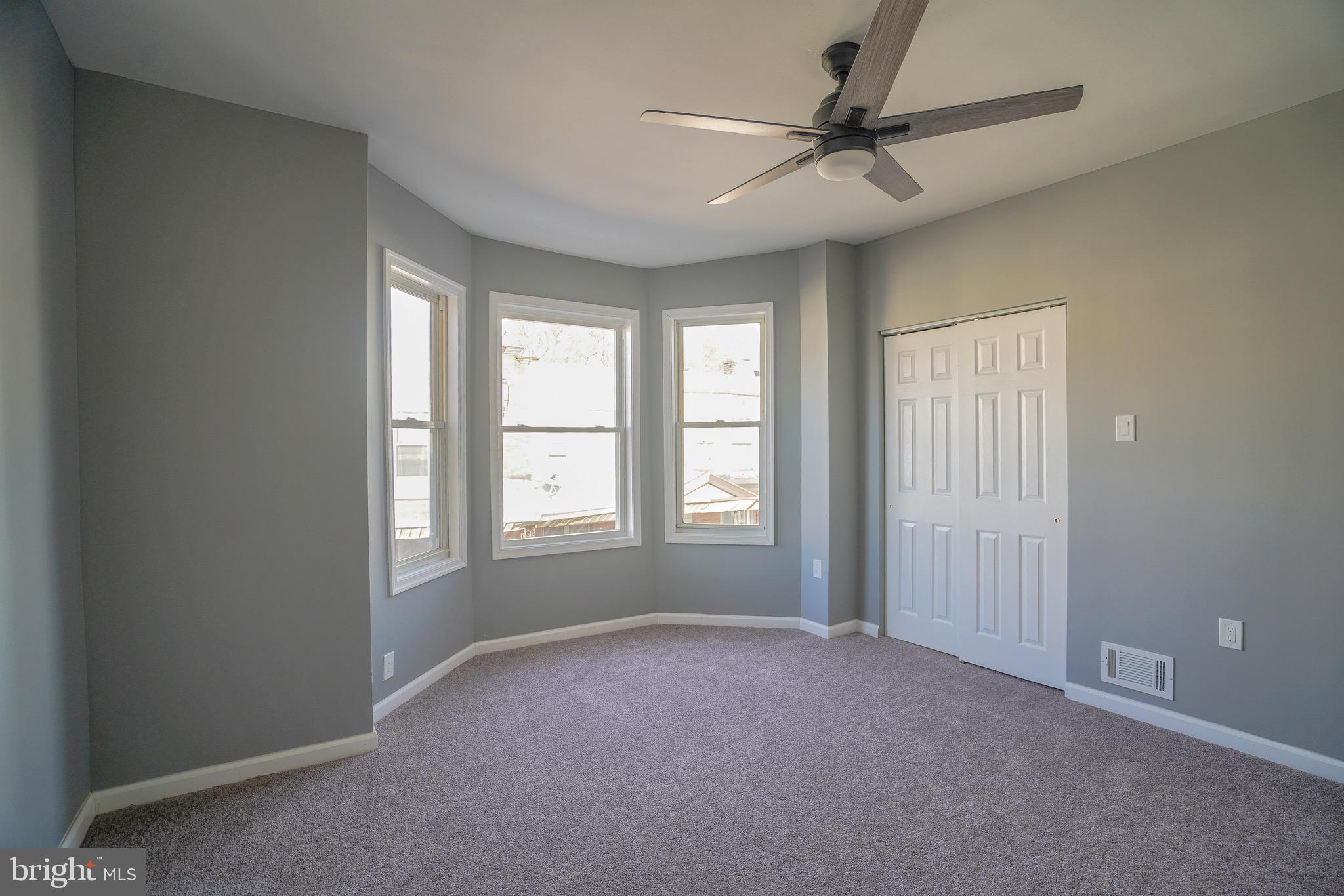 OXFORD CIRCLE - Residential