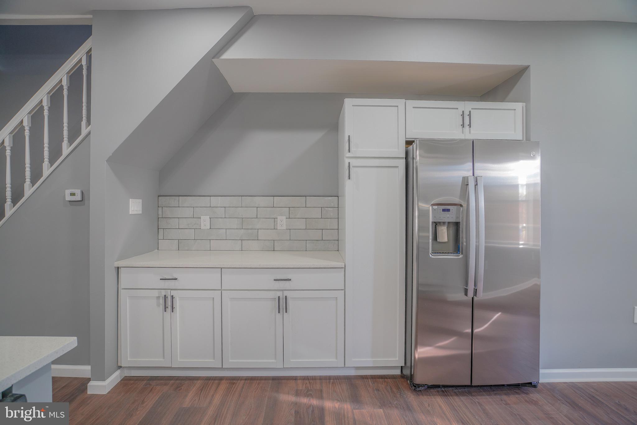 OXFORD CIRCLE - Residential