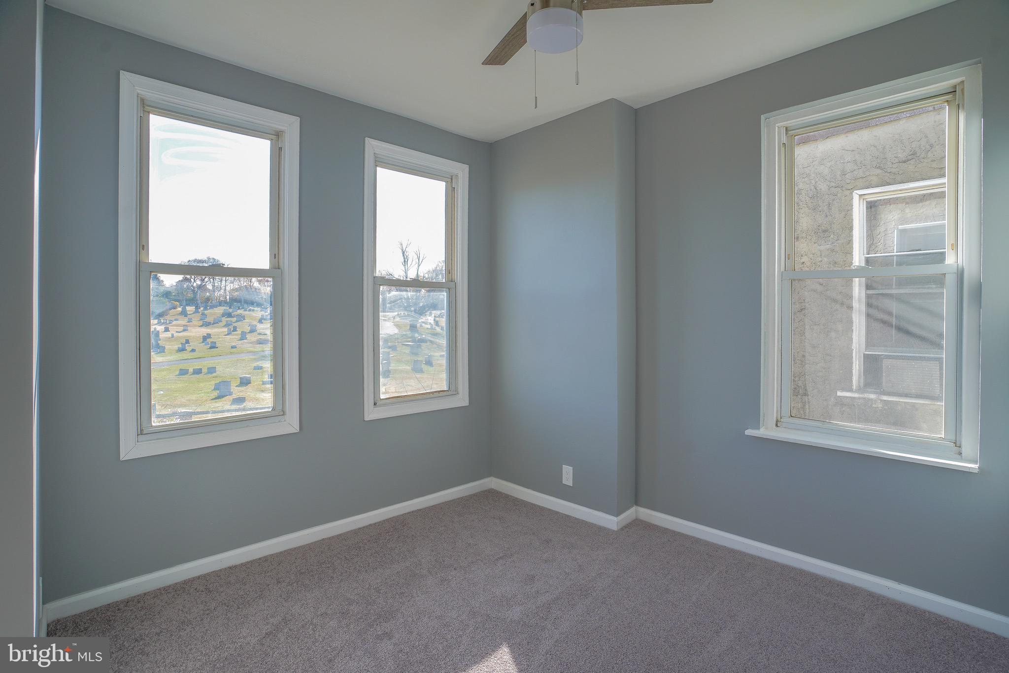 OXFORD CIRCLE - Residential