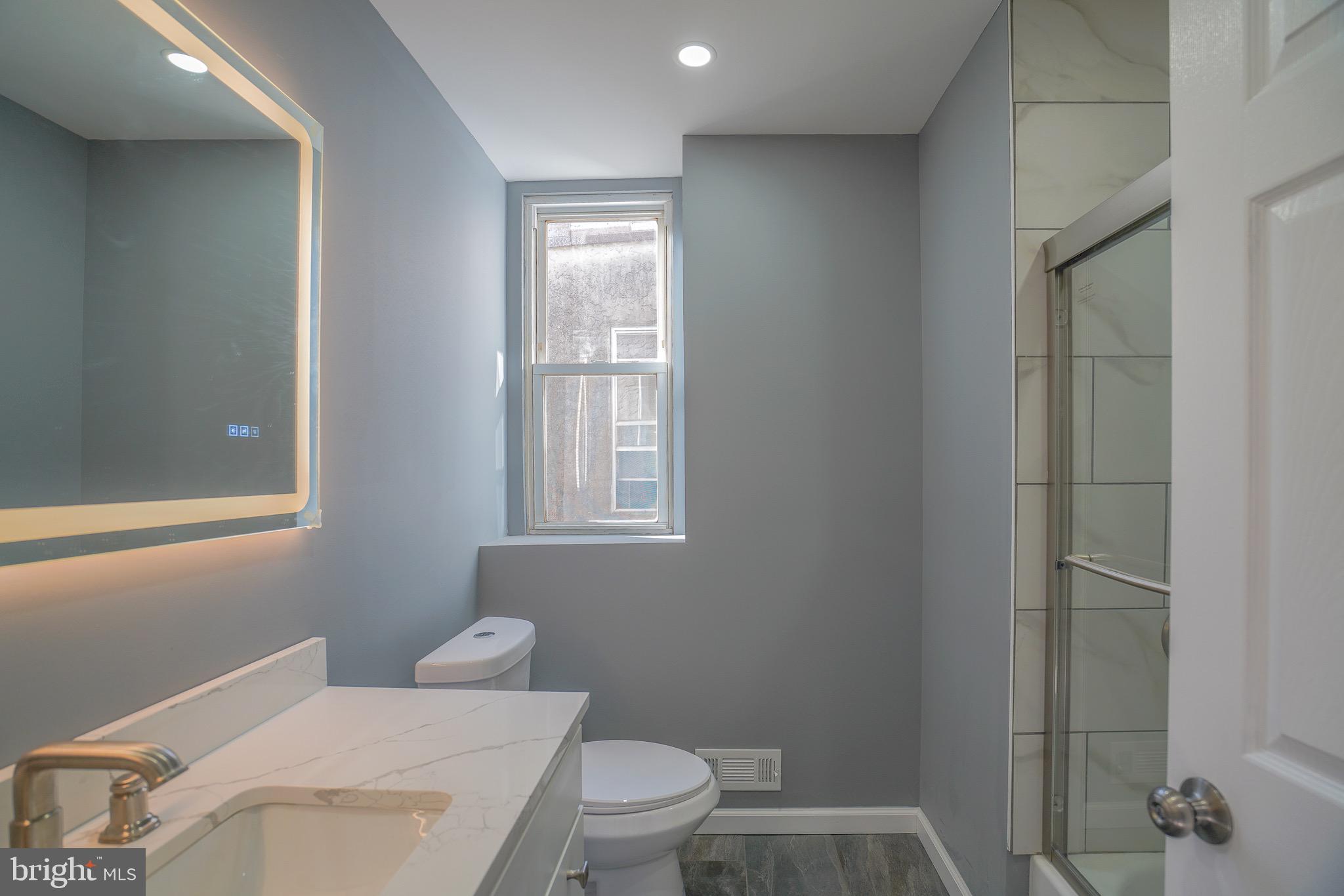 OXFORD CIRCLE - Residential