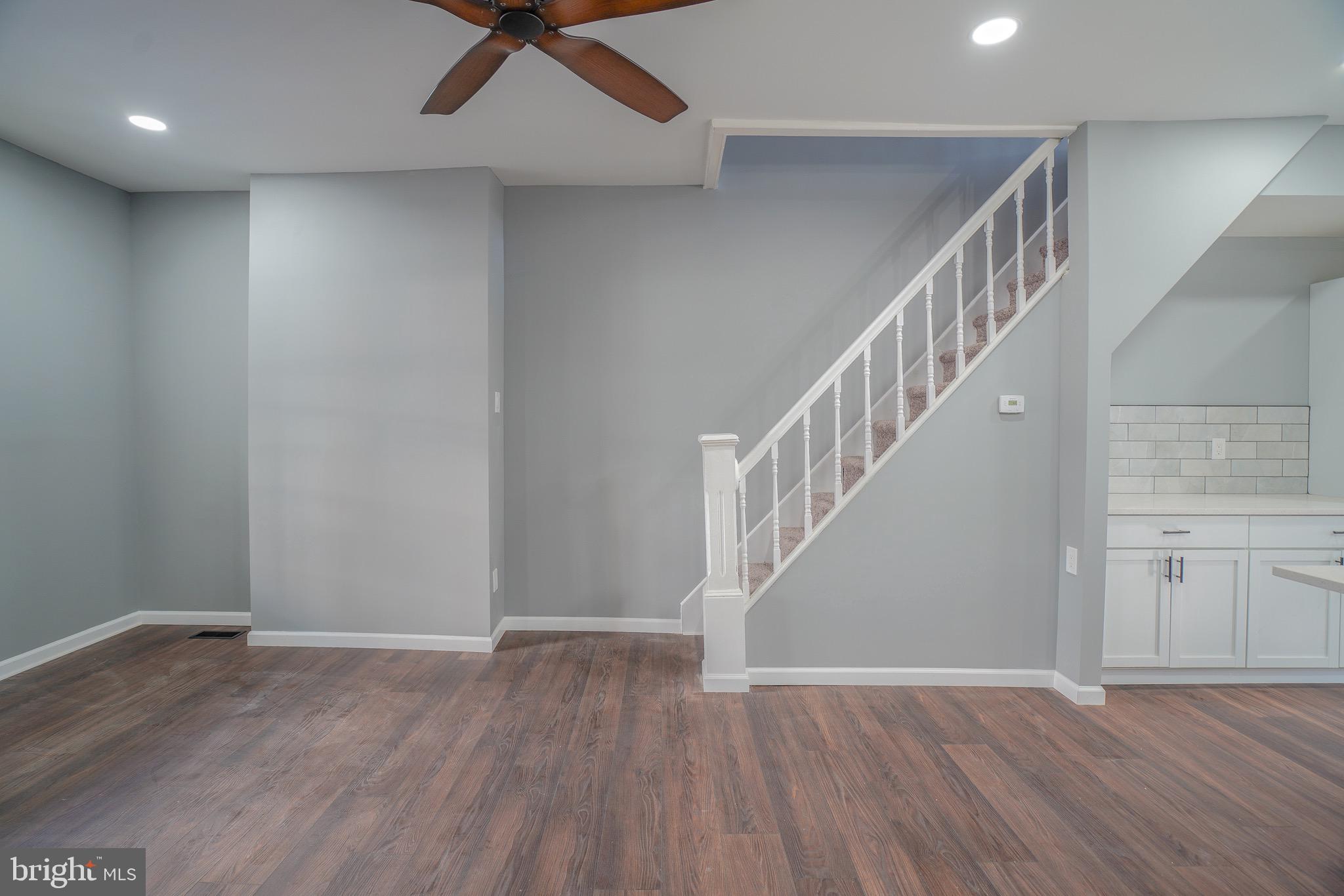 OXFORD CIRCLE - Residential