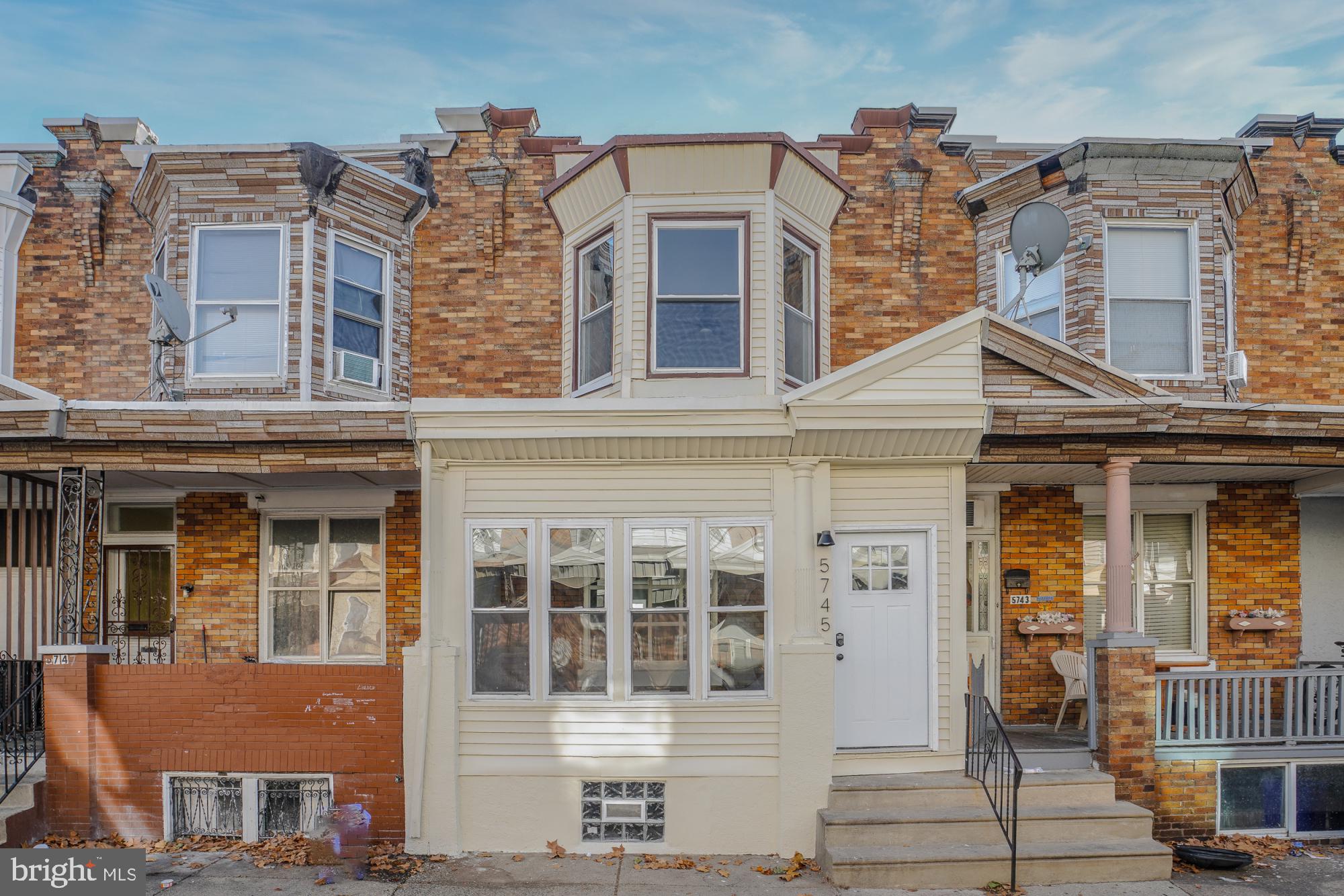 OXFORD CIRCLE - Residential