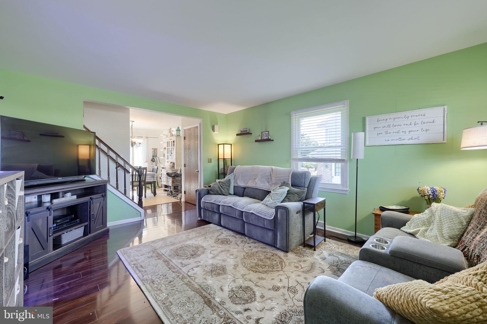 263 COLONIAL DRIVE