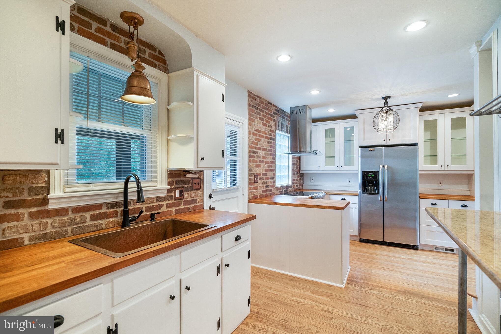 MAPLEWOOD - Residential Lease