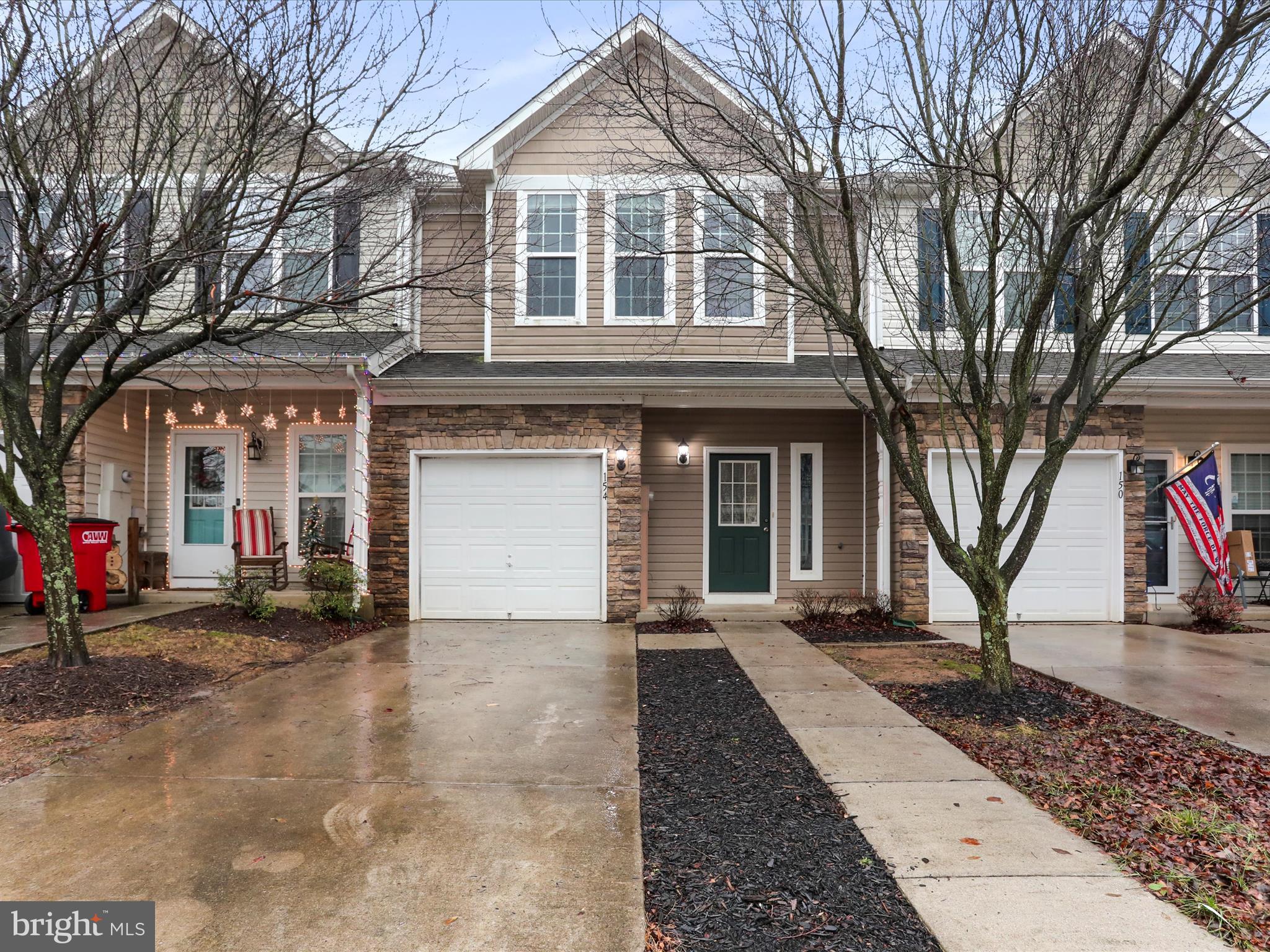 ARCHERS ROCK - Residential