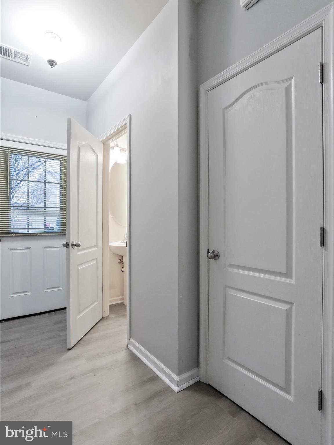 ARCHERS ROCK - Residential