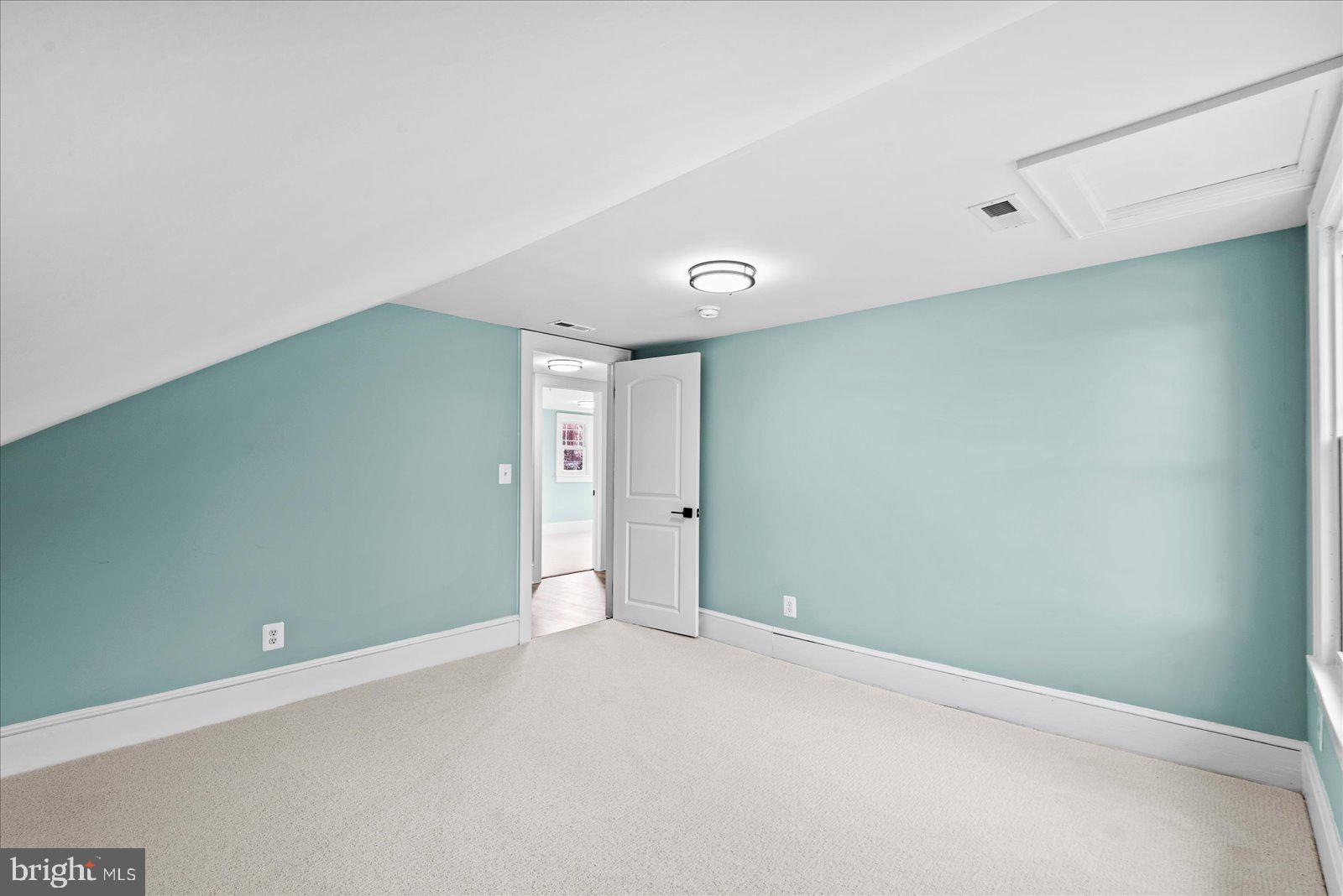 CLASSIC SHORES - Residential