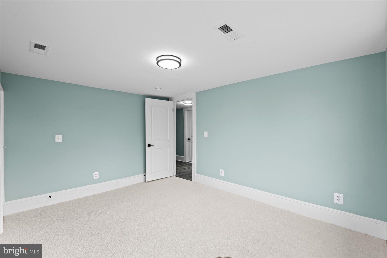 CLASSIC SHORES - Residential