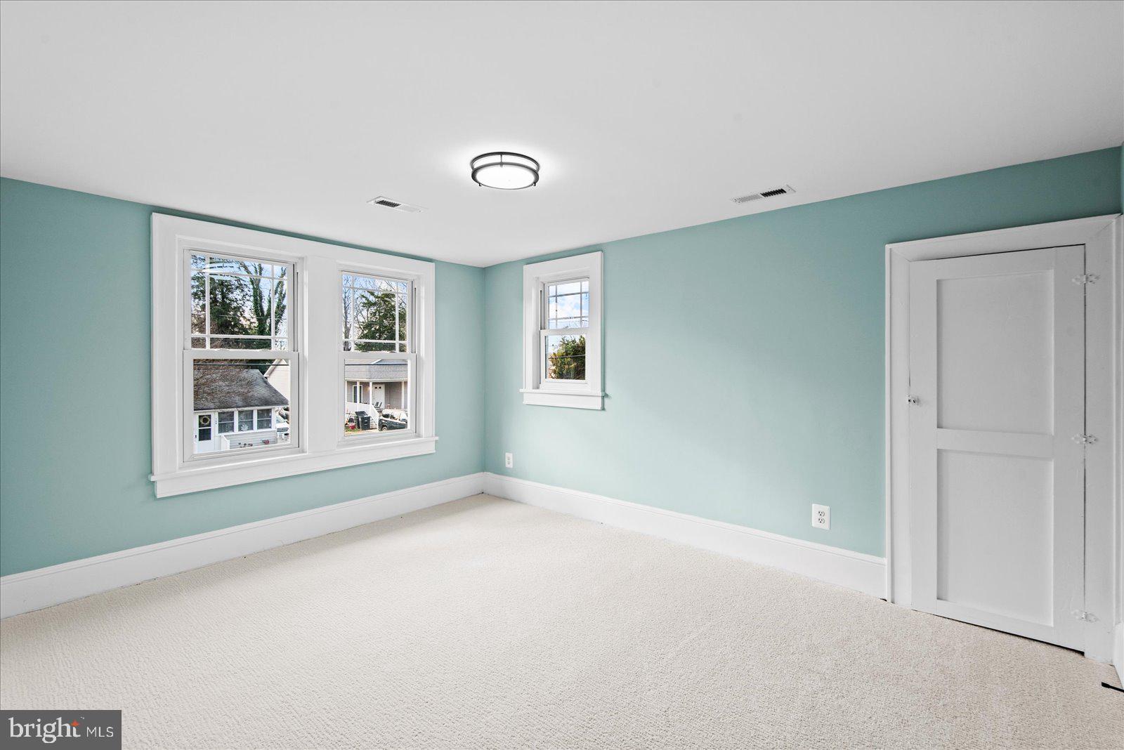 CLASSIC SHORES - Residential