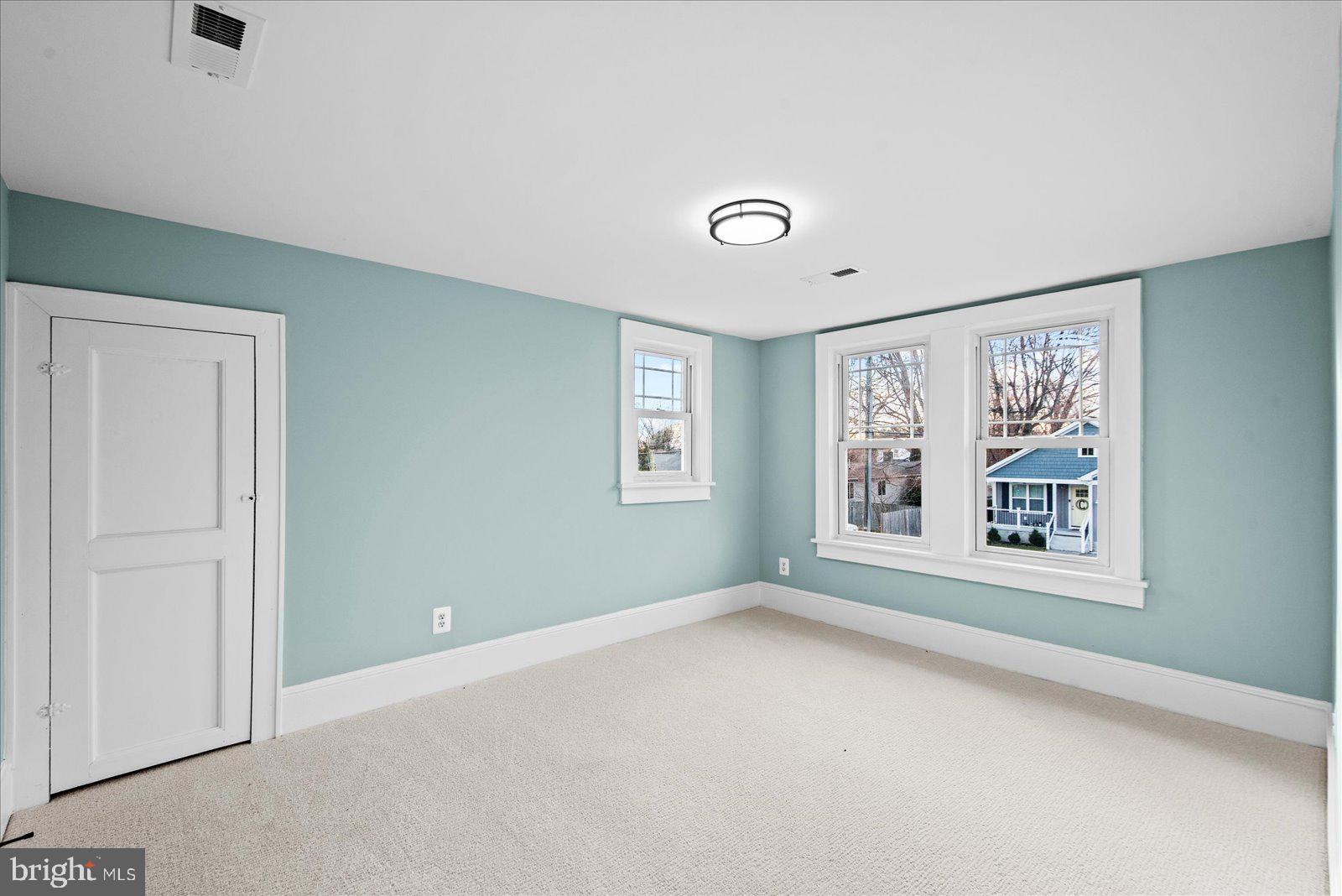 CLASSIC SHORES - Residential