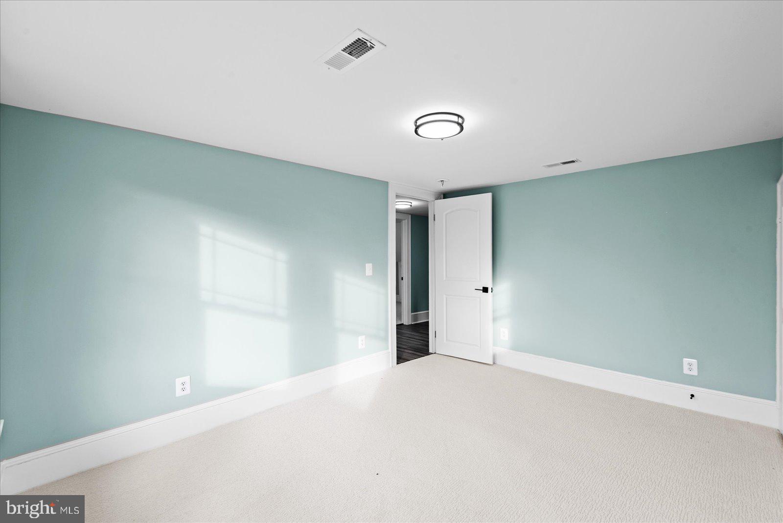 CLASSIC SHORES - Residential