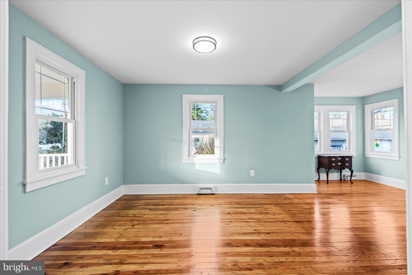 CLASSIC SHORES - Residential