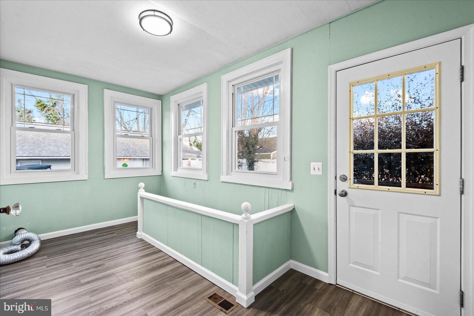 CLASSIC SHORES - Residential