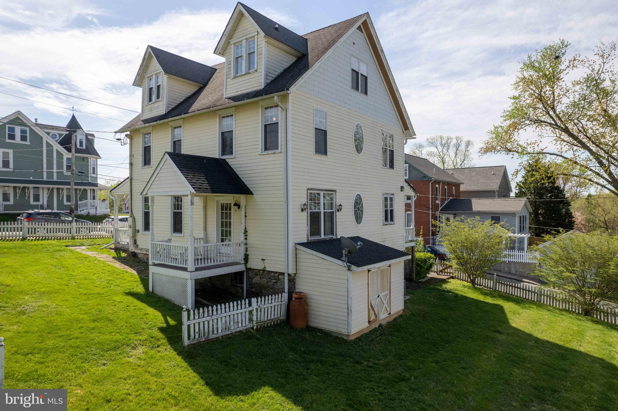 BRUNSWICK - Residential