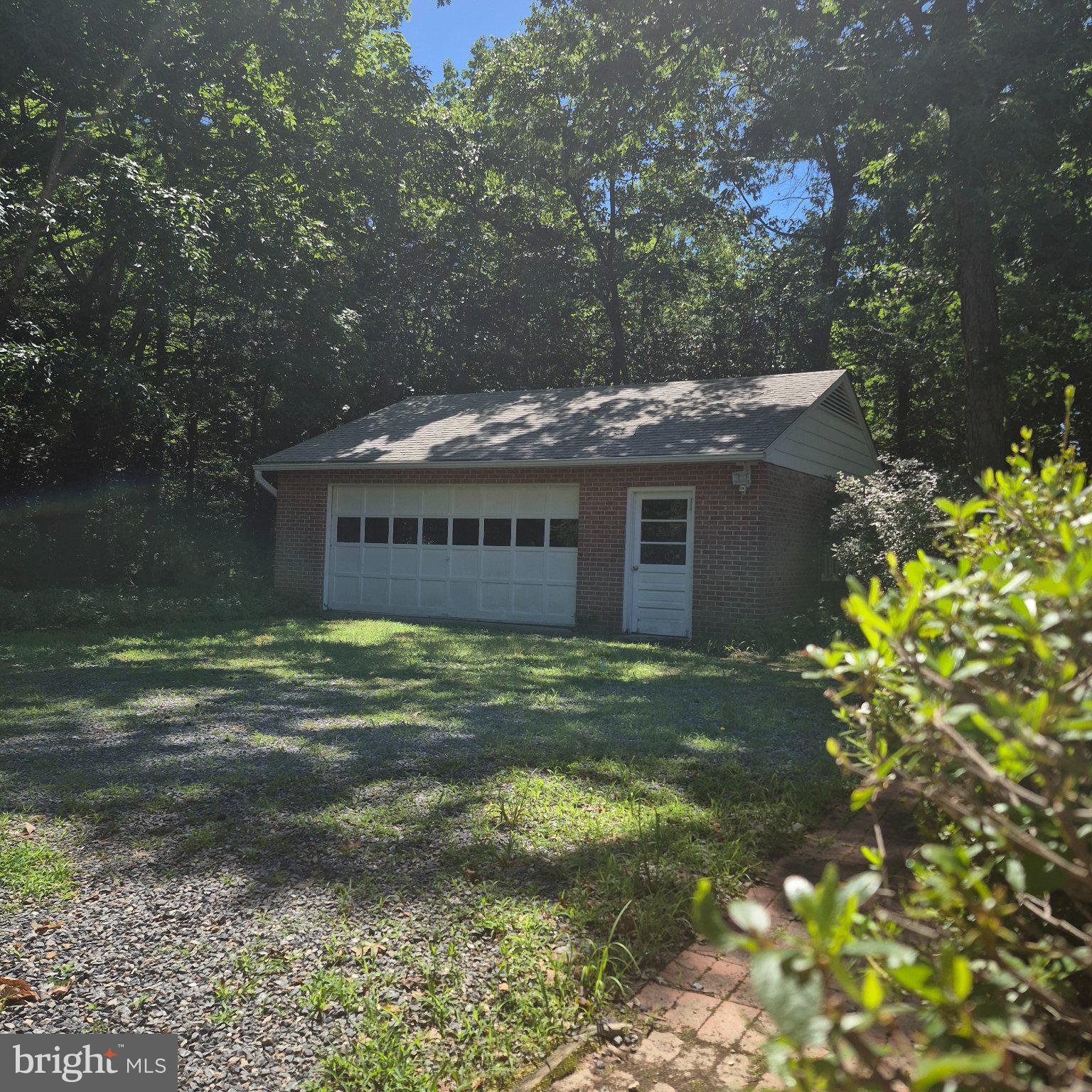 559 LEE DALE DRIVE