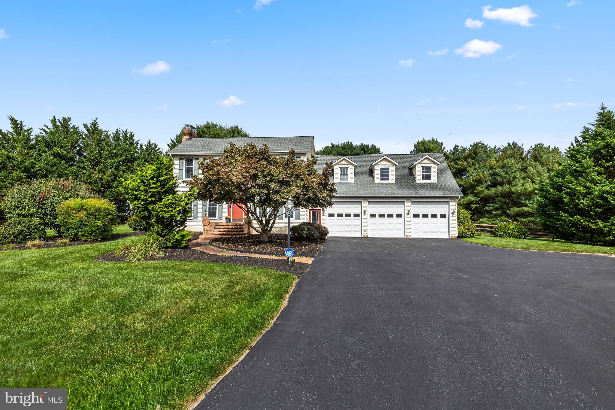 700 MAPLEHURST LANE
