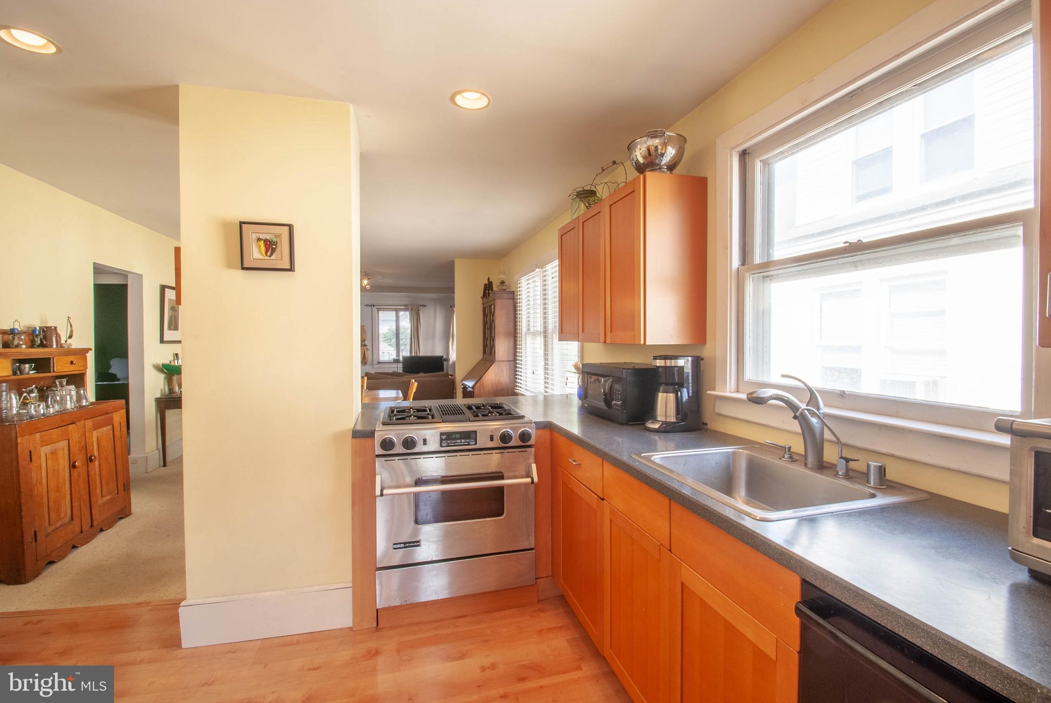 EASTPORT - Commercial Sale