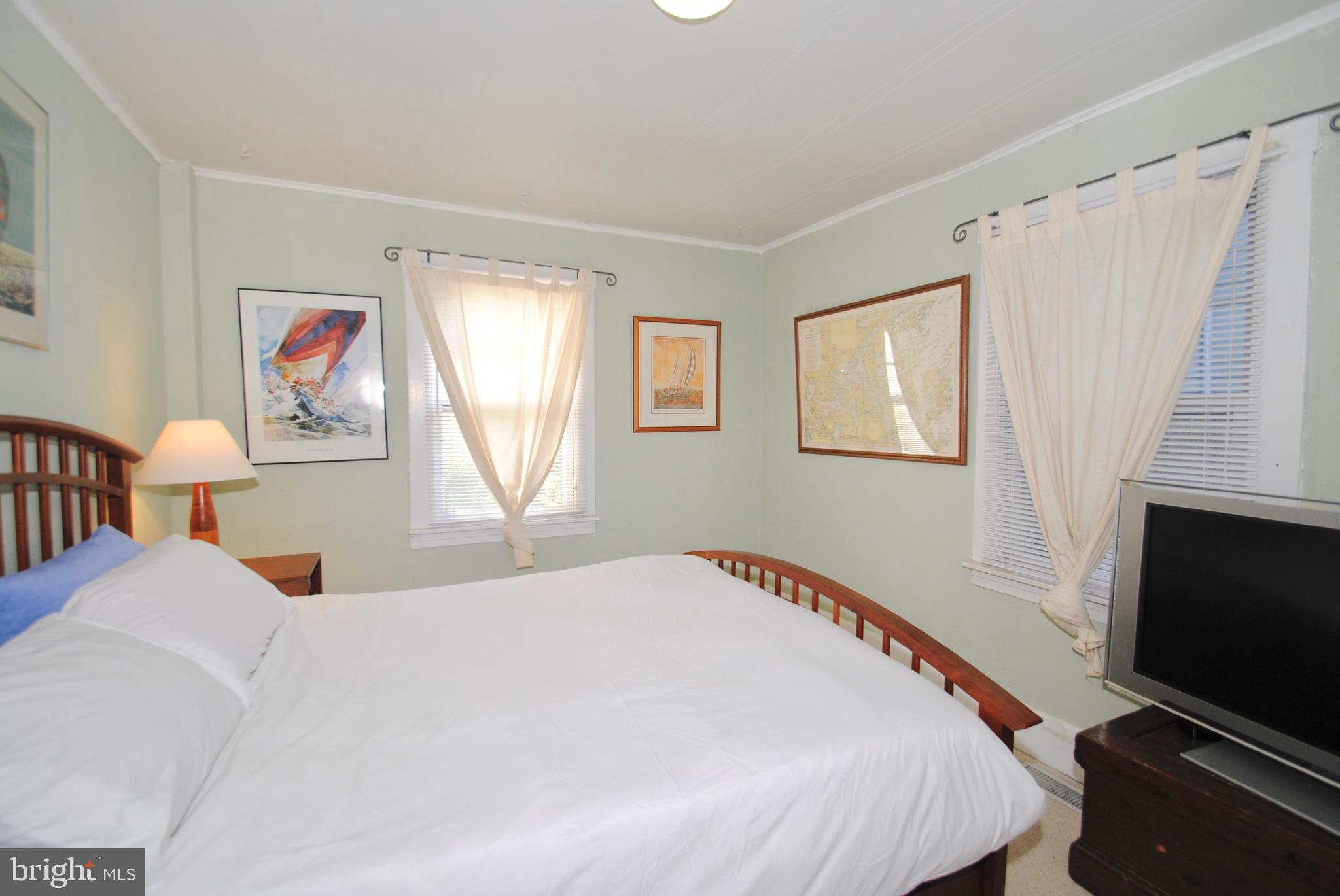 EASTPORT - Commercial Sale