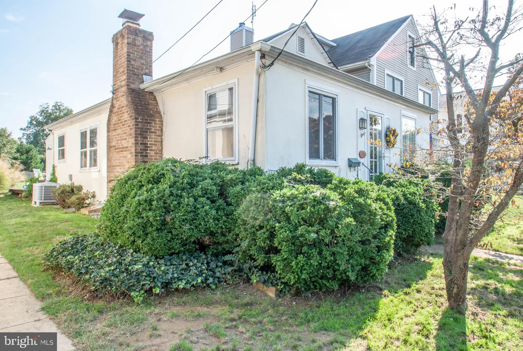 EASTPORT - Commercial Sale