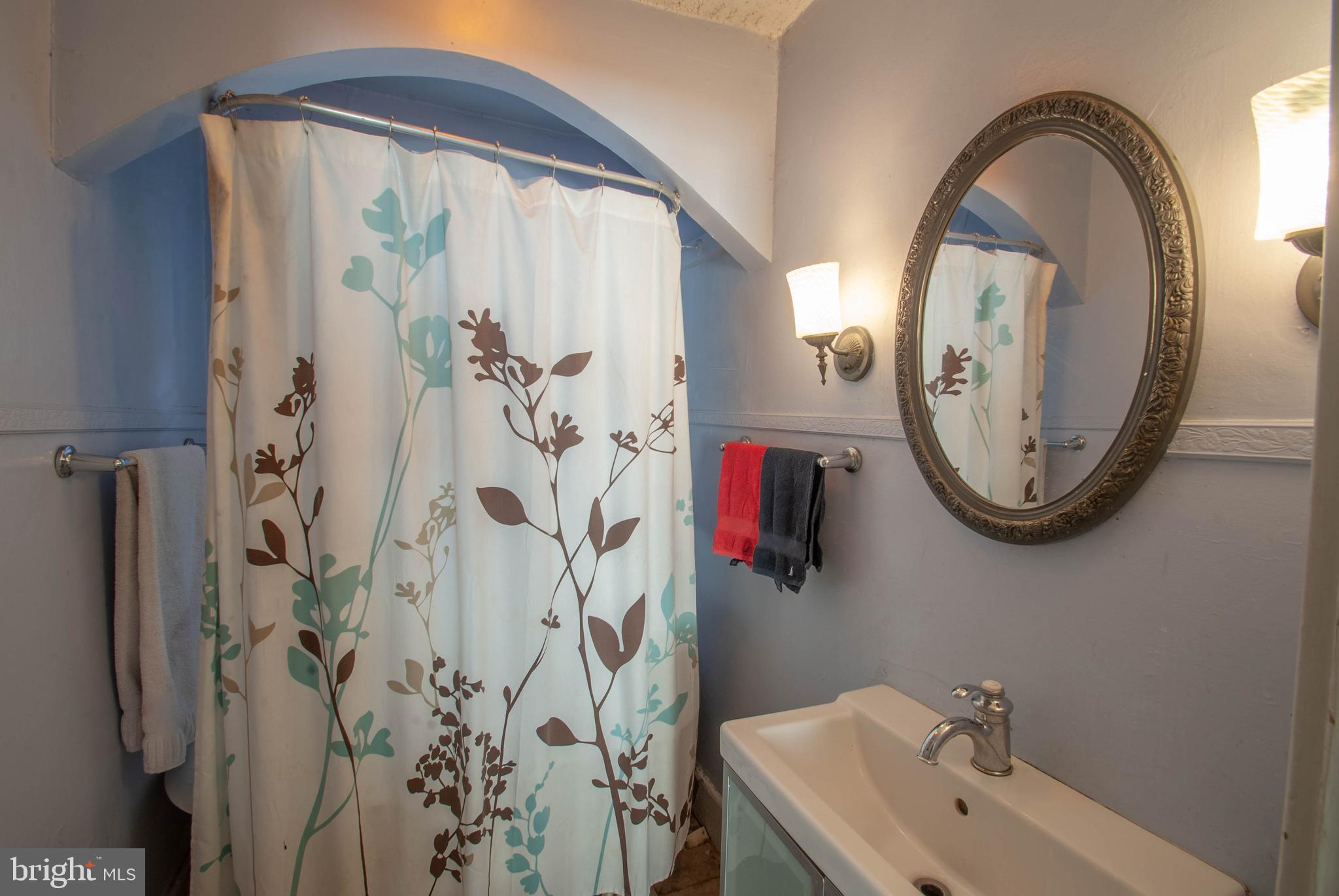 EASTPORT - Commercial Sale