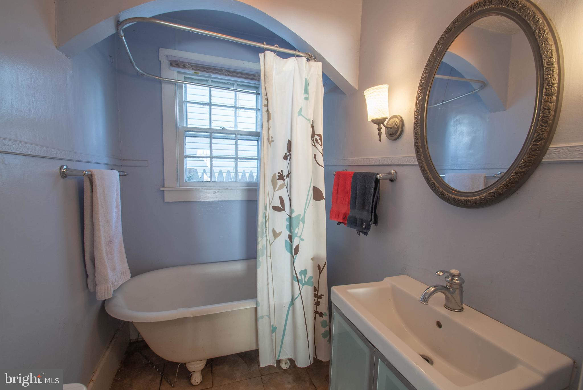 EASTPORT - Commercial Sale