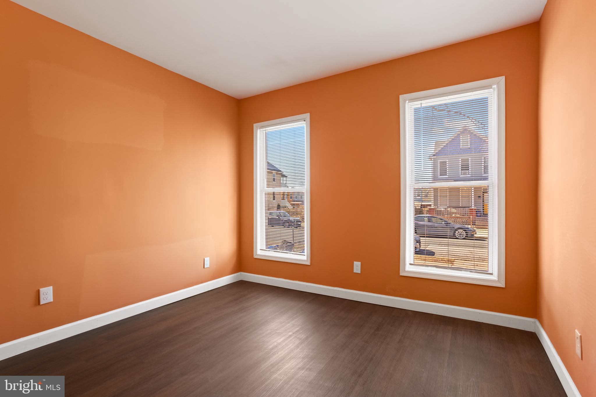 IRVINGTON - Residential Income