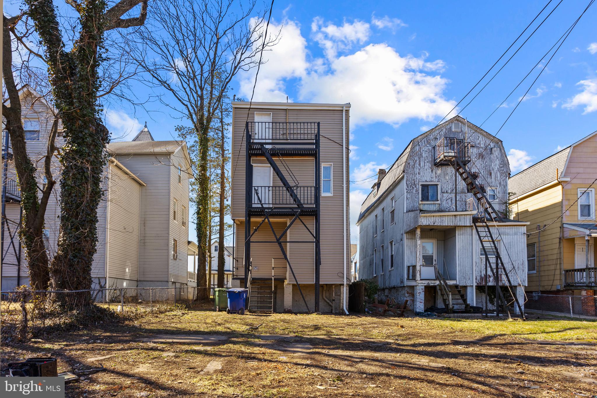 IRVINGTON - Residential Income