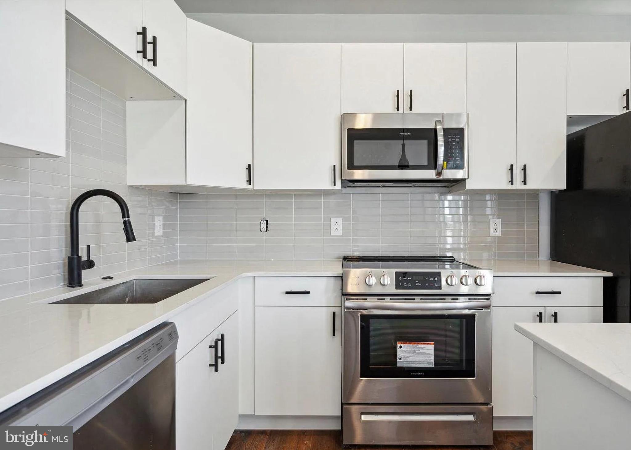 GRAYS FERRY - Commercial Sale