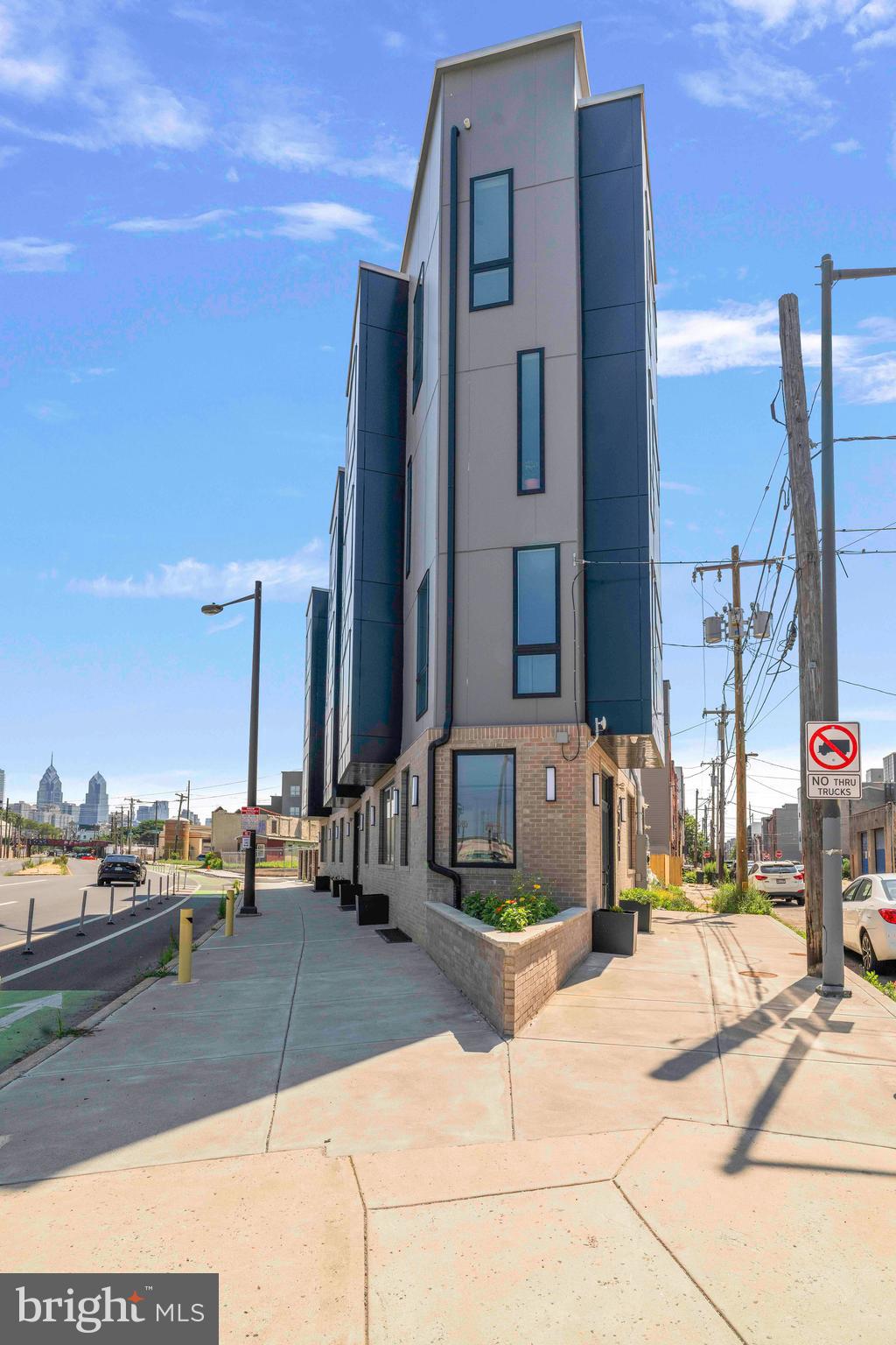 GRAYS FERRY - Commercial Sale