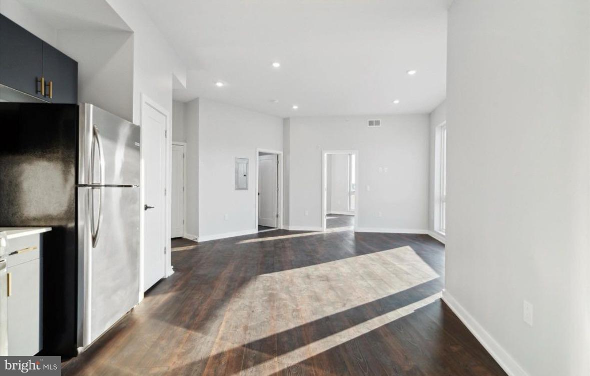 GRAYS FERRY - Commercial Sale