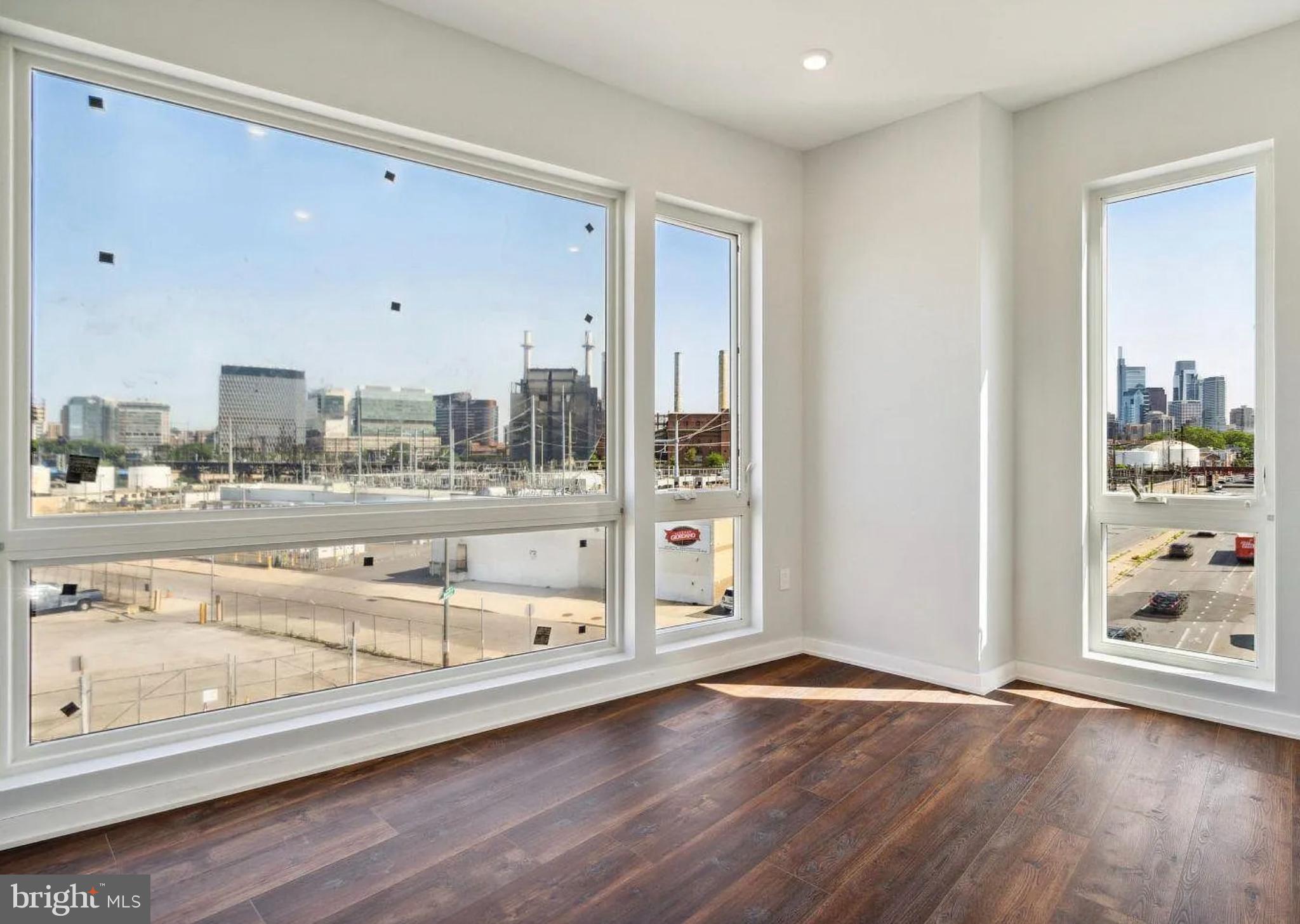 GRAYS FERRY - Commercial Sale