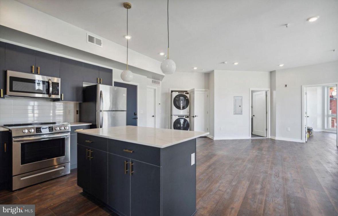 GRAYS FERRY - Commercial Sale