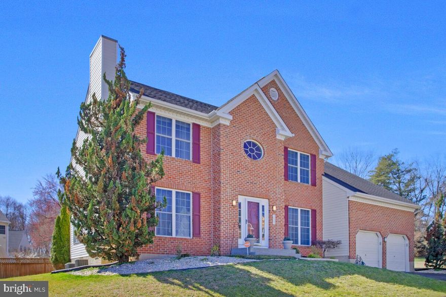 The largest home in sought after Disney Estates with 4 and a  possibility of  5 bedroom with 3 full bathes and one half bath . Open floor plan and 3 fireplaces and fully finished lower level for entertainment . Minutes from Ft Meade and sits on an cul de sac and an outstanding landscaped yard. Come and show as your clients will really enjoy this stunning addition to the market as it wouldn't last long!