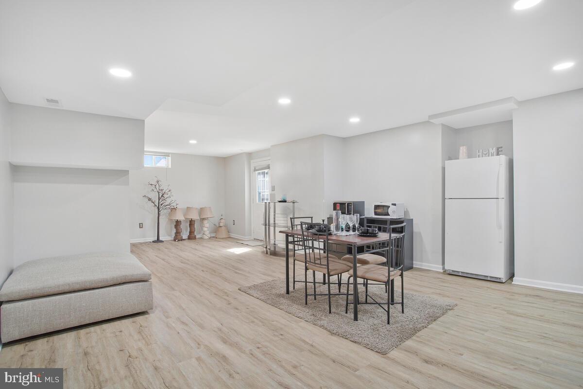 DISNEY ESTATES - Residential