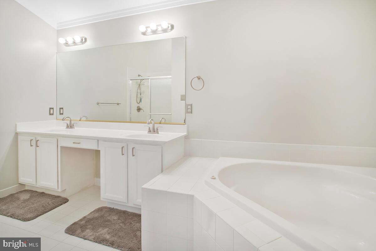 DISNEY ESTATES - Residential