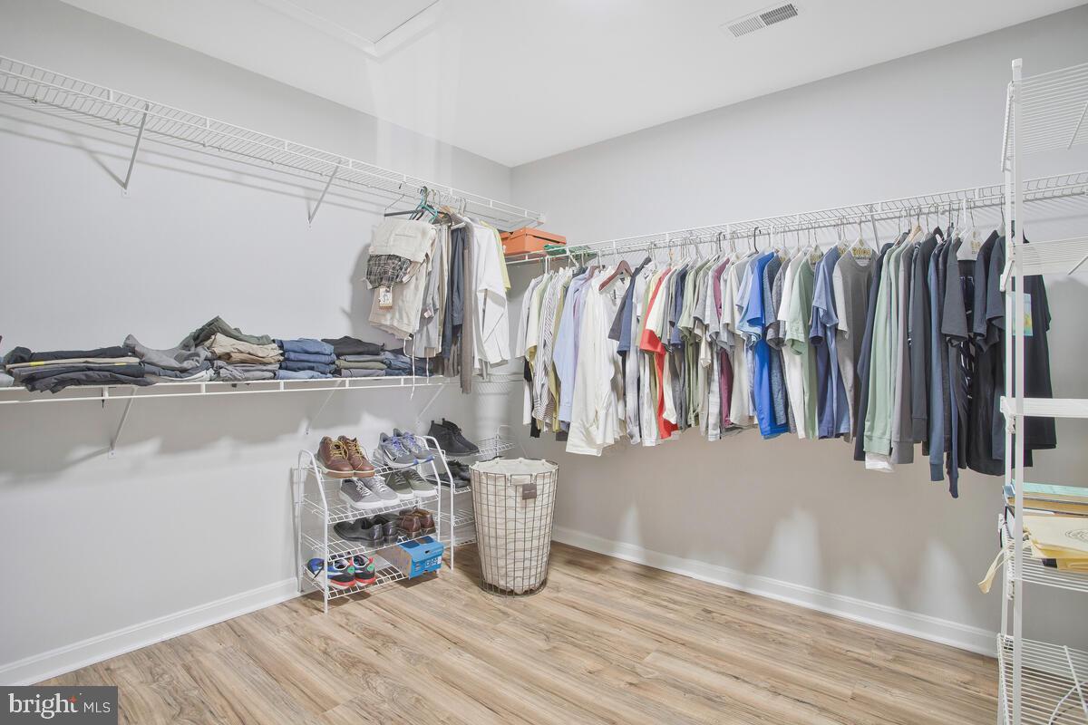 DISNEY ESTATES - Residential