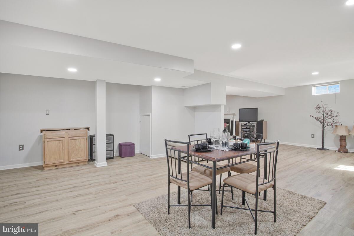 DISNEY ESTATES - Residential