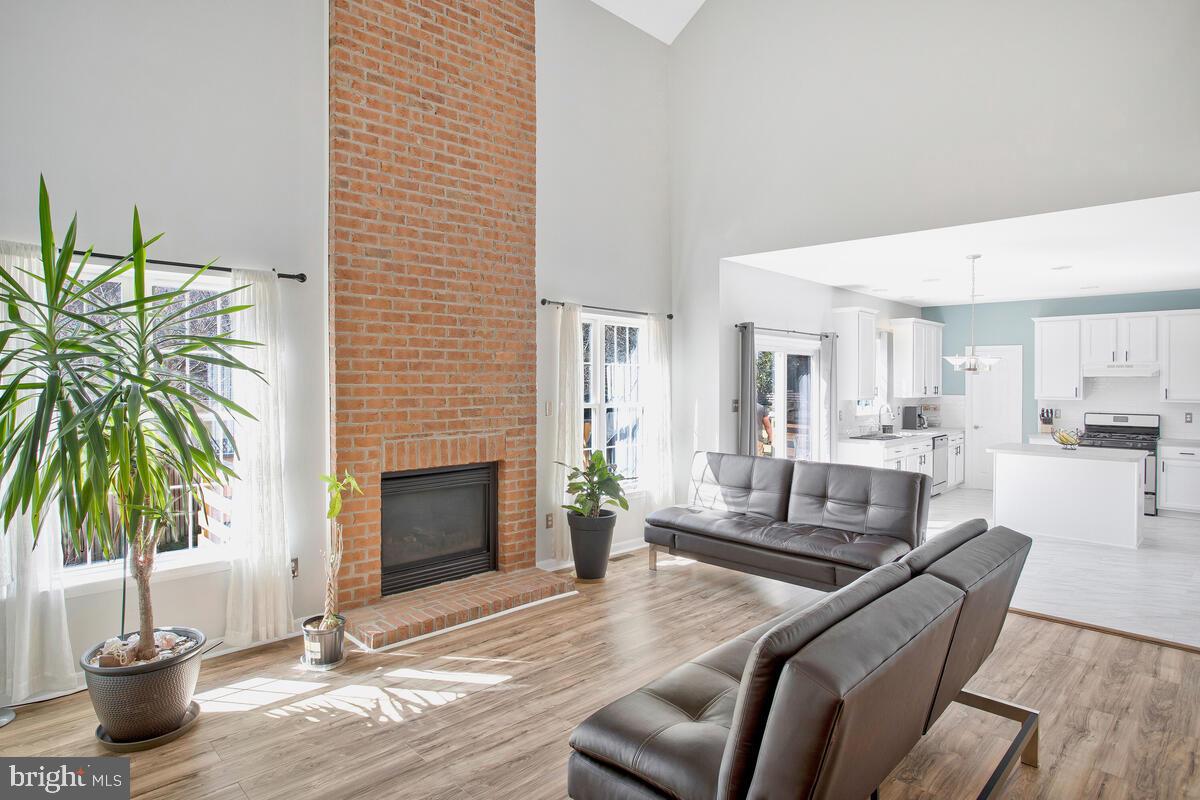 DISNEY ESTATES - Residential