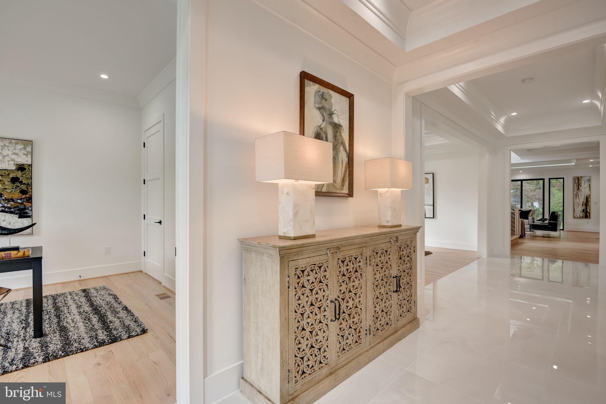 VIENNA WOODS - Residential