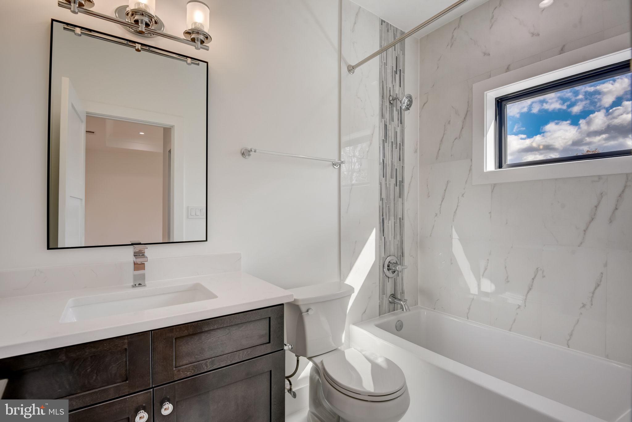 VIENNA WOODS - Residential