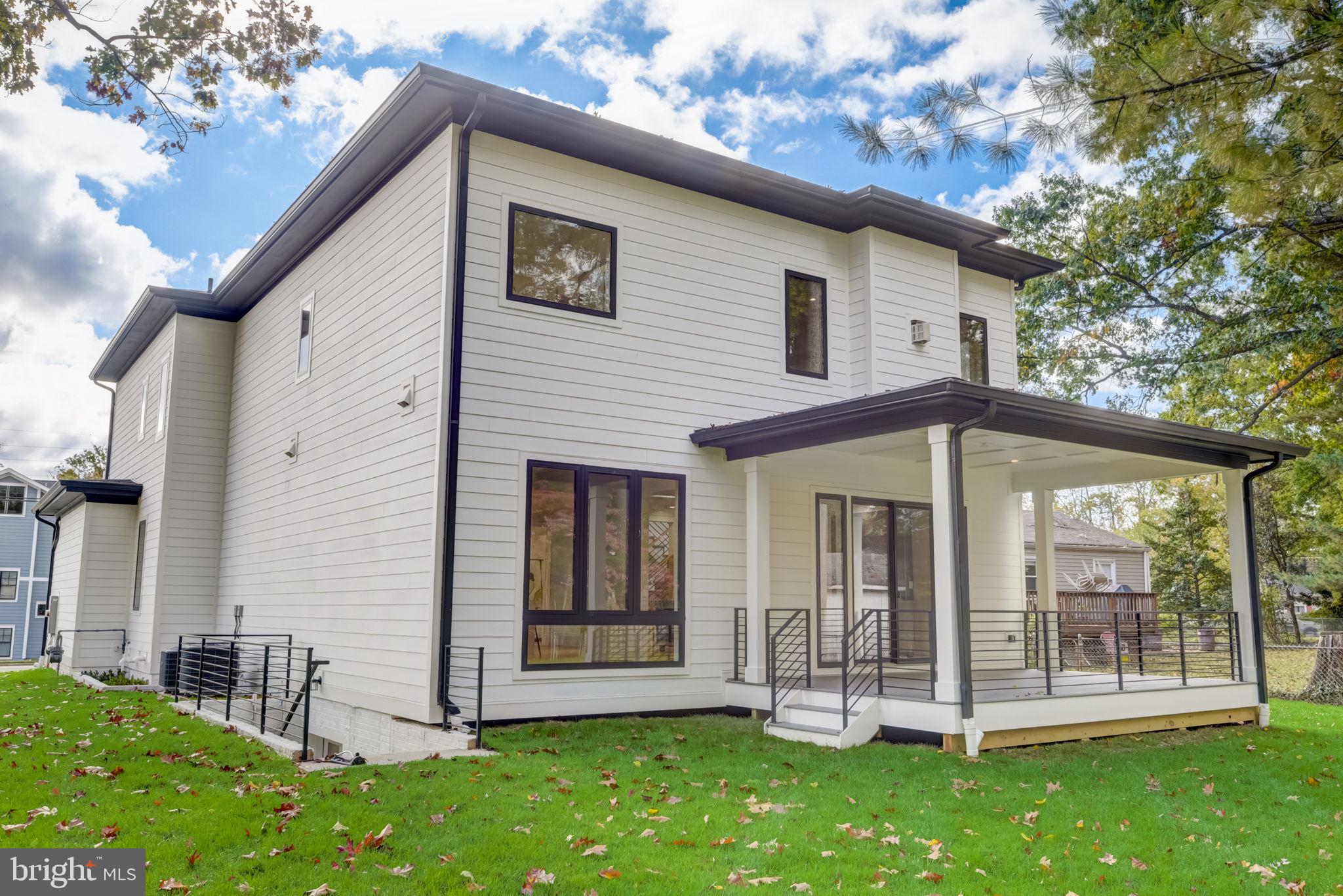 VIENNA WOODS - Residential