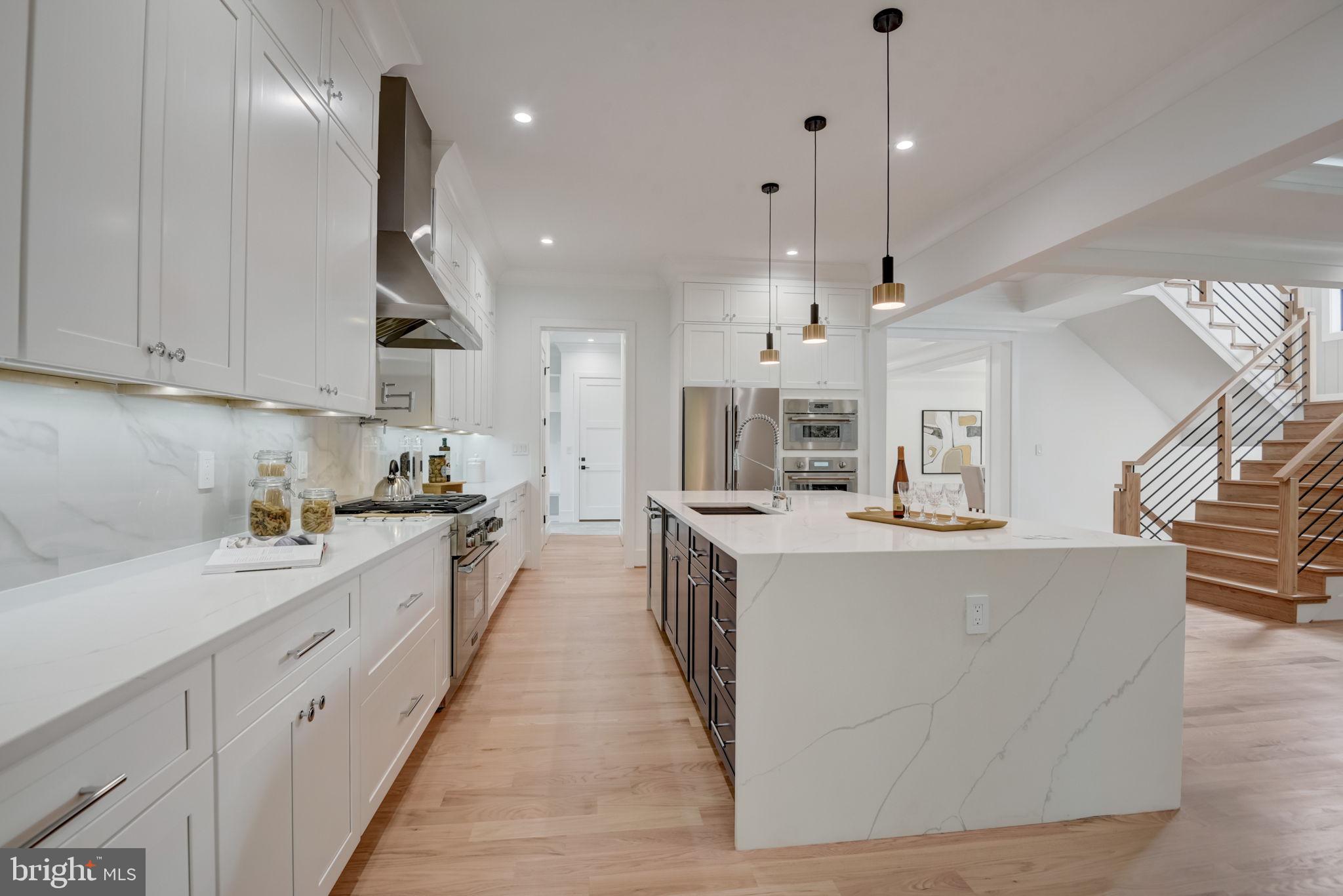 VIENNA WOODS - Residential