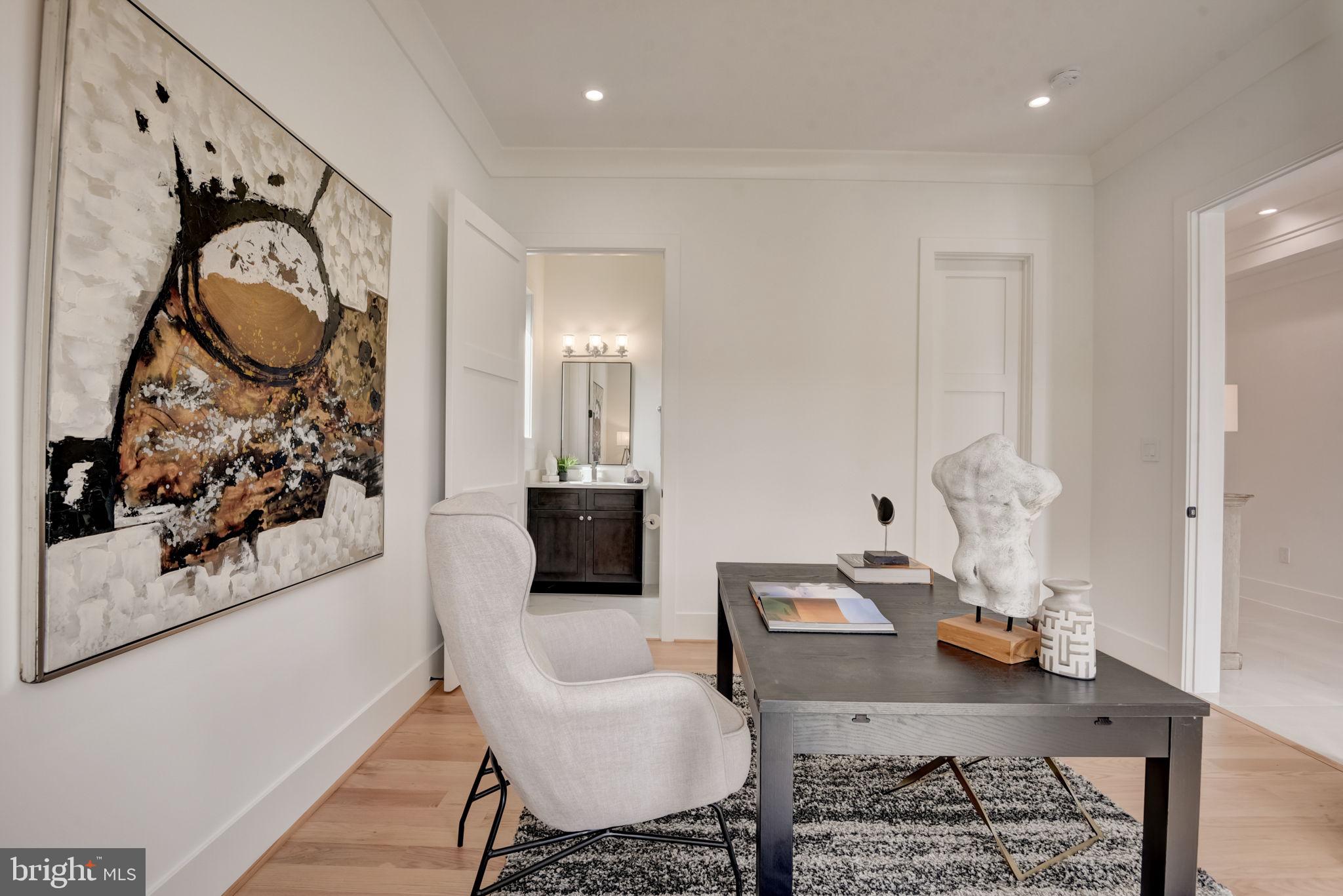 VIENNA WOODS - Residential