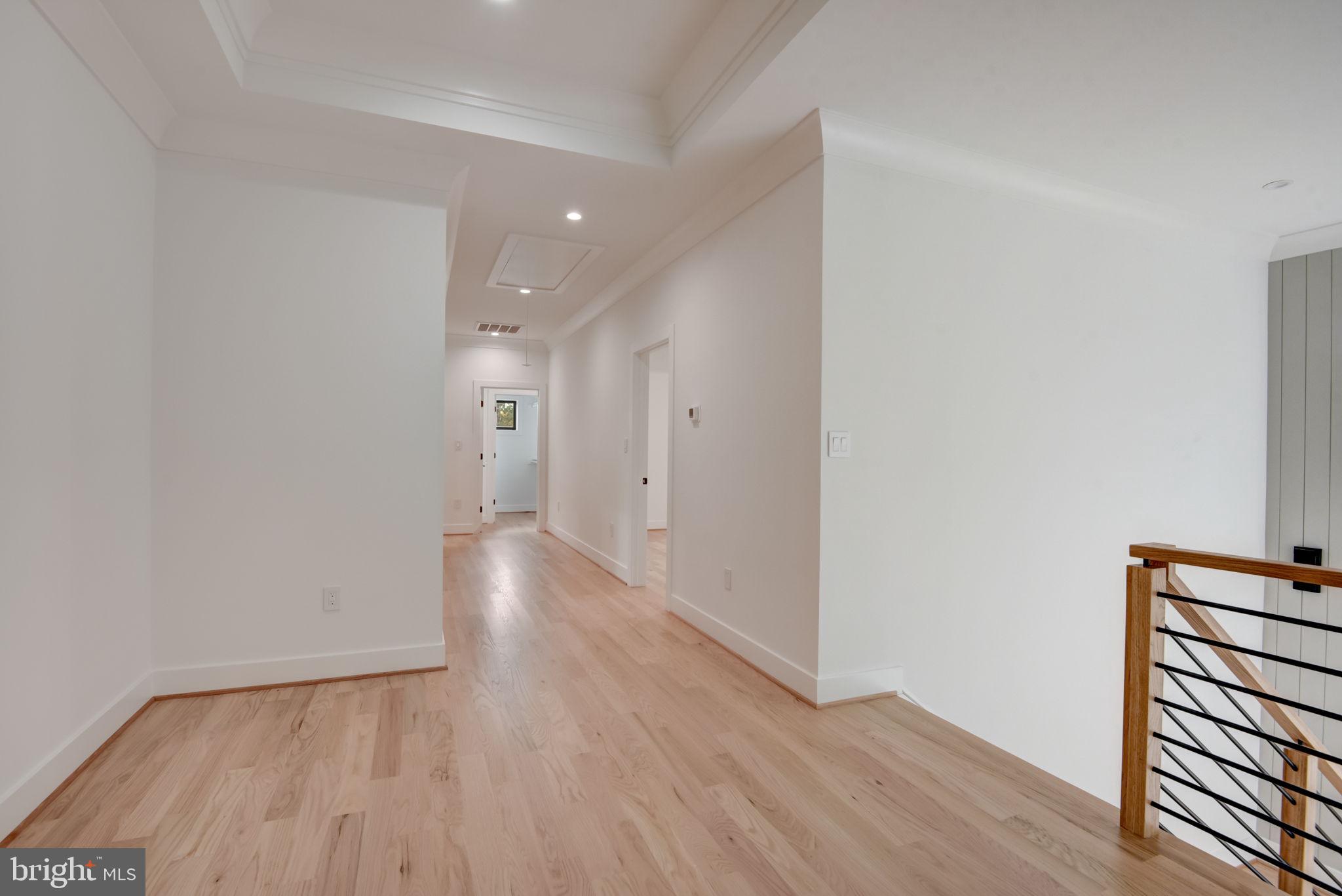 VIENNA WOODS - Residential